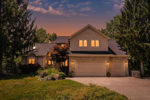 Photo of 3694 Waverly Place Drive, Lewis Center, OH 43035 (MLS # 226024929)
