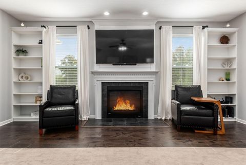 Tiny photo for 169 Chestnut Commons Drive, Commercial Point, OH 43116 (MLS # 225037180)