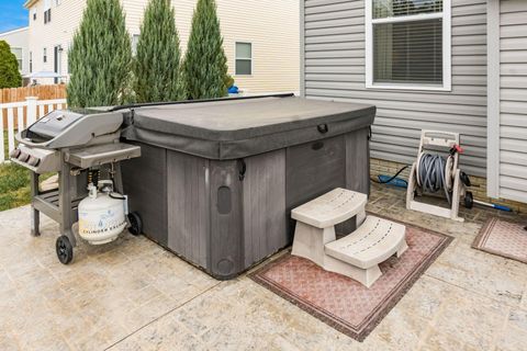 Tiny photo for 169 Chestnut Commons Drive, Commercial Point, OH 43116 (MLS # 225037180)