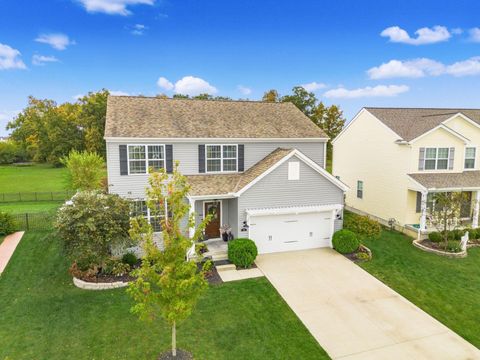 Tiny photo for 169 Chestnut Commons Drive, Commercial Point, OH 43116 (MLS # 225037180)