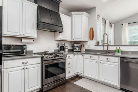 Tiny photo for 169 Chestnut Commons Drive, Commercial Point, OH 43116 (MLS # 225037180)
