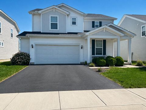 Photo of 3676 Mystic Way, Grove City, OH 43123 (MLS # 226013350)