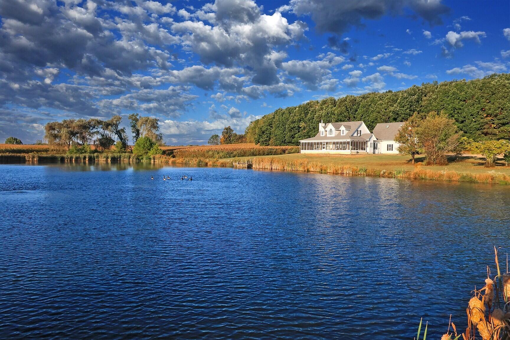 15375 Mound Builders Road, Glenford, Ohio image 1