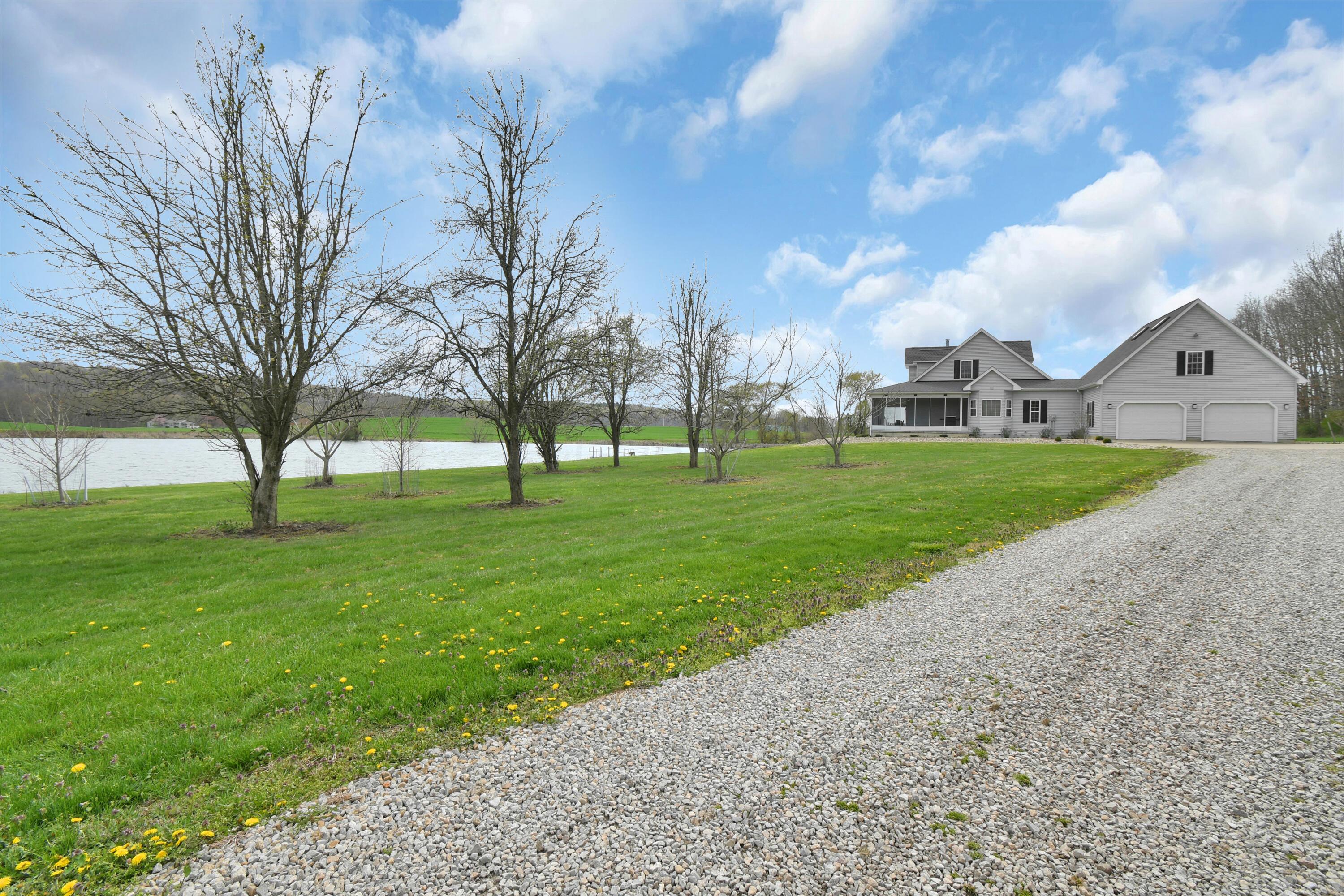15375 Mound Builders Road, Glenford, Ohio image 2