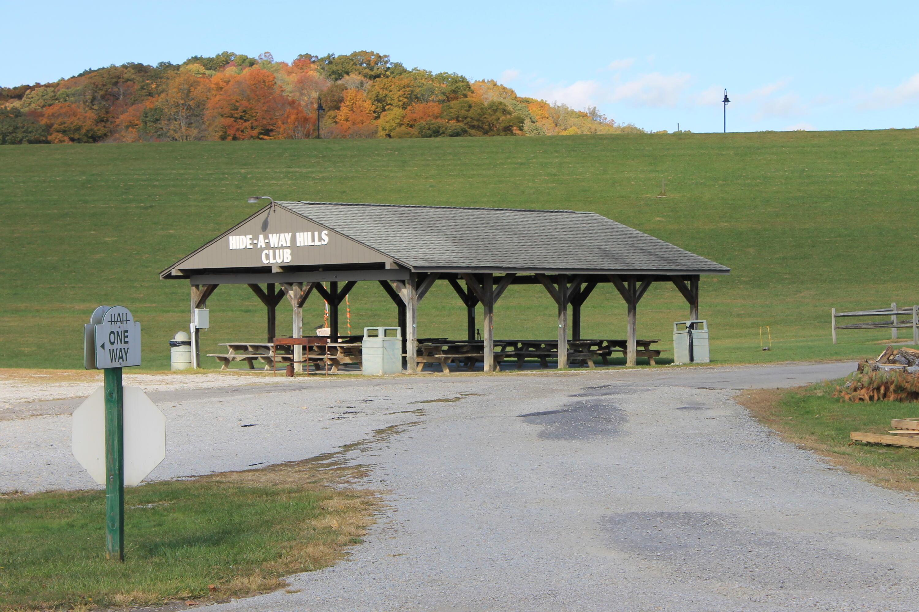 408 Mohican Lane, Sugar Grove, Ohio image 27