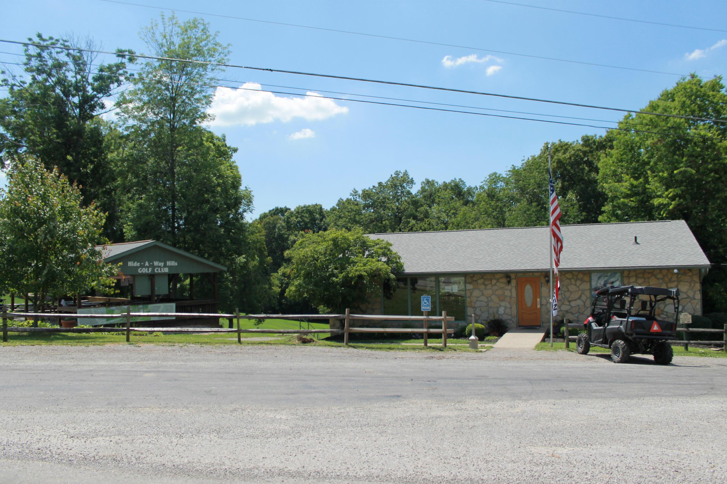 408 Mohican Lane, Sugar Grove, Ohio image 13