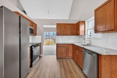 Tiny photo for 1175 Onaway Court, Columbus, OH 43228 (MLS # 225044693)