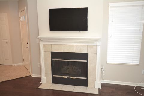 Tiny photo for 4636 Collingville Way 22 #22, Columbus, OH 43230 (MLS # 225036736)