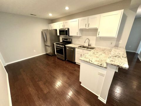 Tiny photo for 4636 Collingville Way 22 #22, Columbus, OH 43230 (MLS # 225036736)