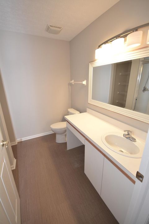 Tiny photo for 4636 Collingville Way 22 #22, Columbus, OH 43230 (MLS # 225036736)