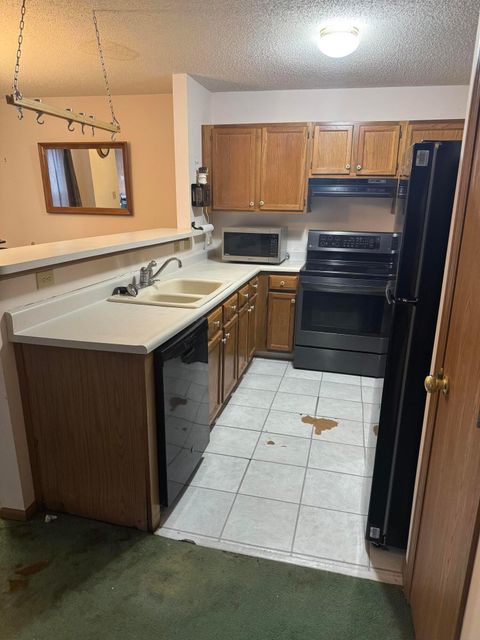 Tiny photo for 1174 Creekview Court 9-1174 #9-1174, Lancaster, OH 43130 (MLS # 226002801)