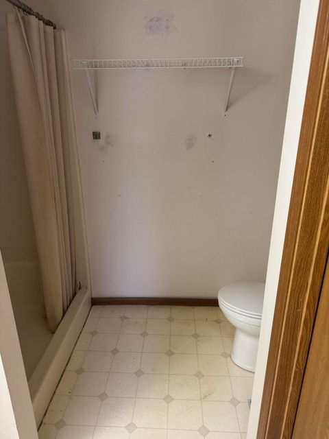 Tiny photo for 1174 Creekview Court 9-1174 #9-1174, Lancaster, OH 43130 (MLS # 226002801)