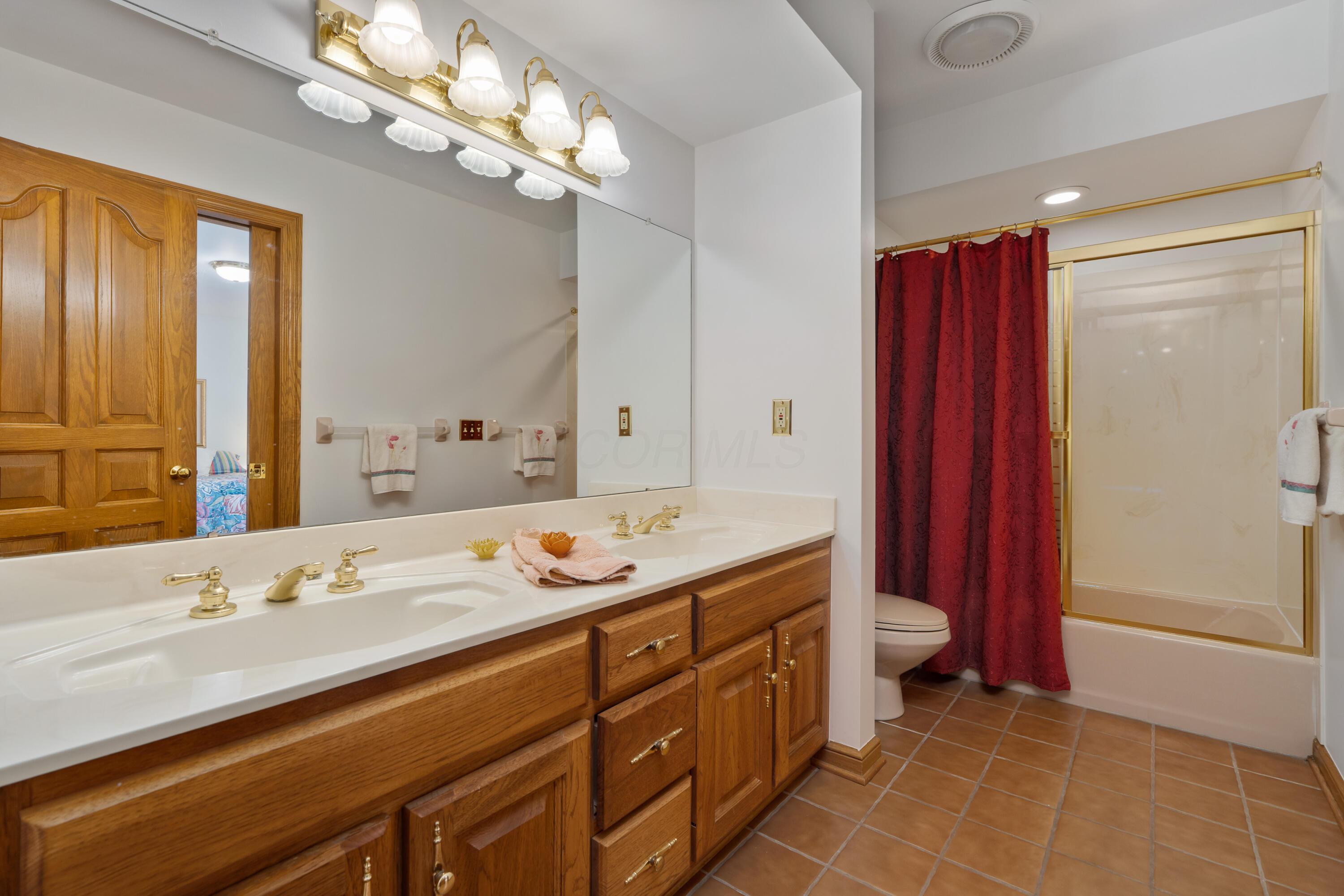 Powell, Ohio 43065, United States, 3 Bedrooms Bedrooms, ,3 BathroomsBathrooms,Residential,Active,178455