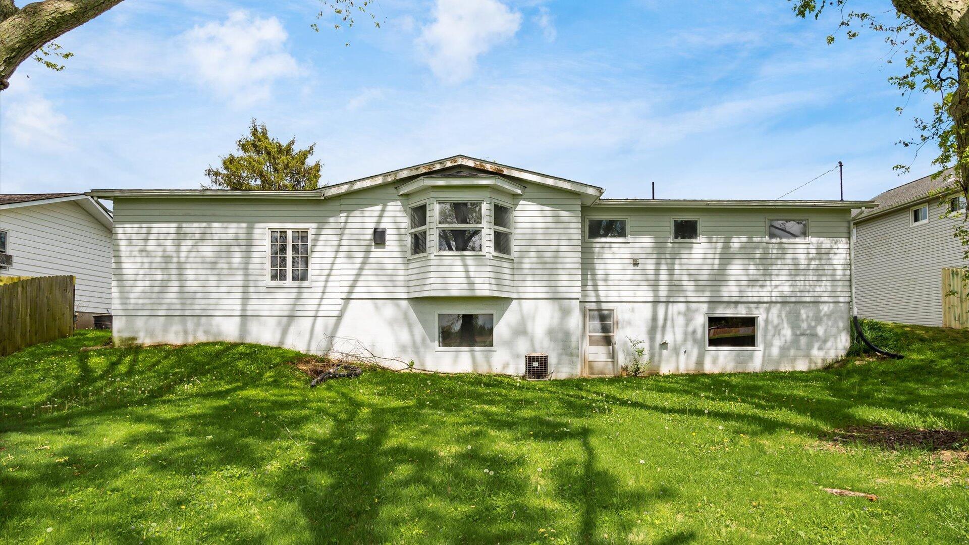 255 S Preston Street, Centerburg, Ohio image 33