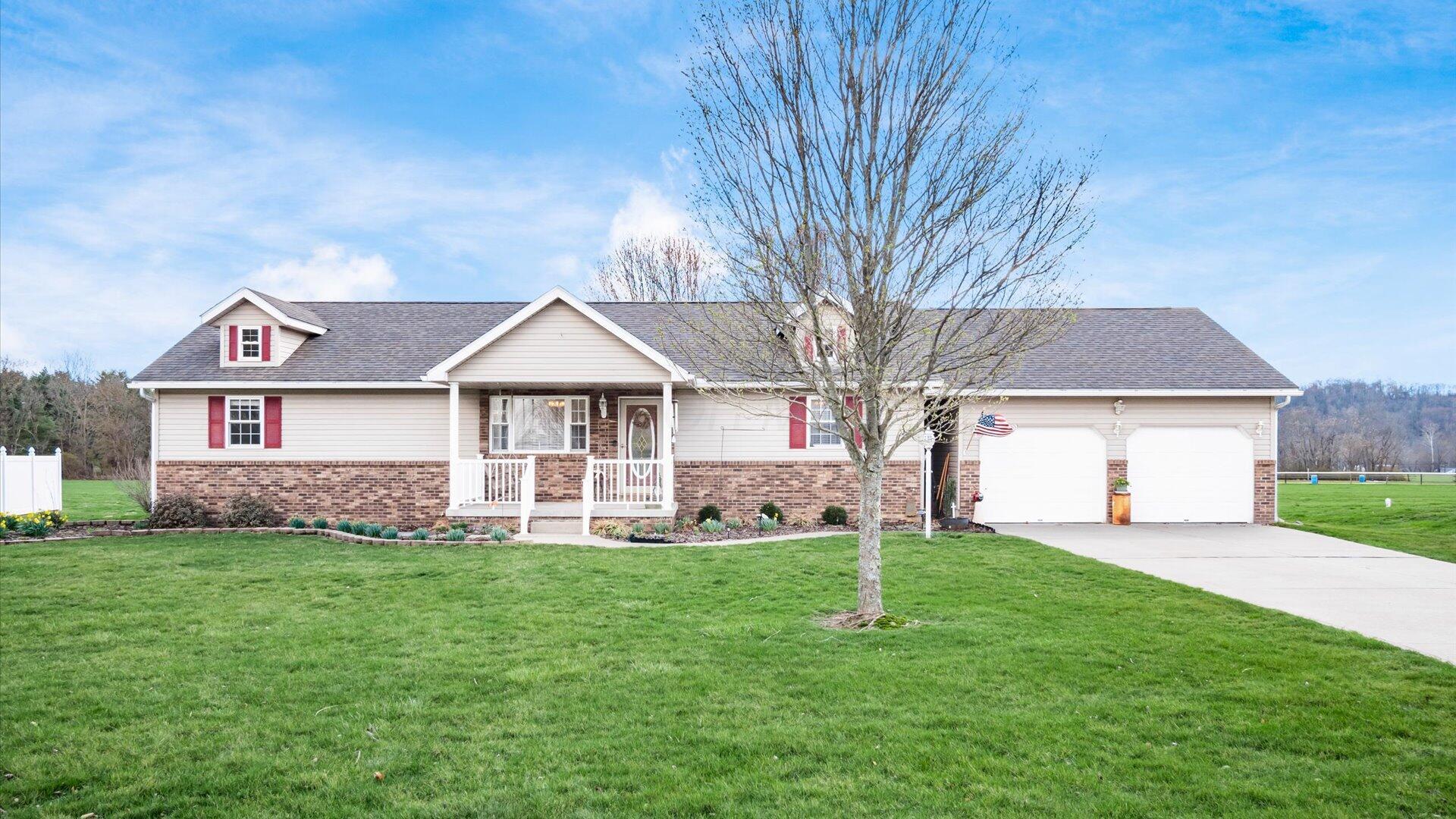 2945 Hidden Mound Drive, Zanesville, Ohio image 3