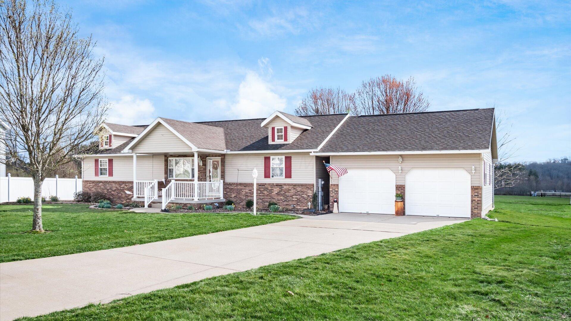 2945 Hidden Mound Drive, Zanesville, Ohio image 1