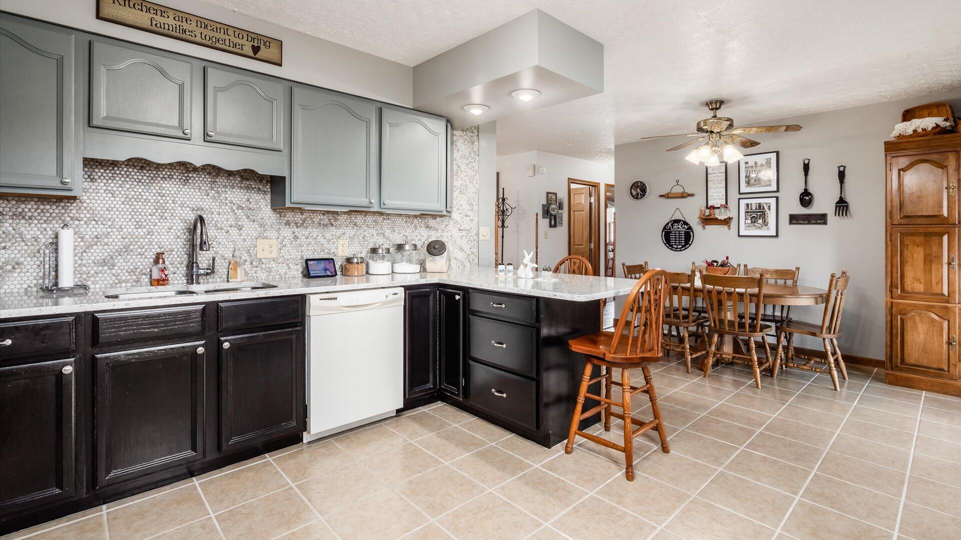 2945 Hidden Mound Drive, Zanesville, Ohio image 16