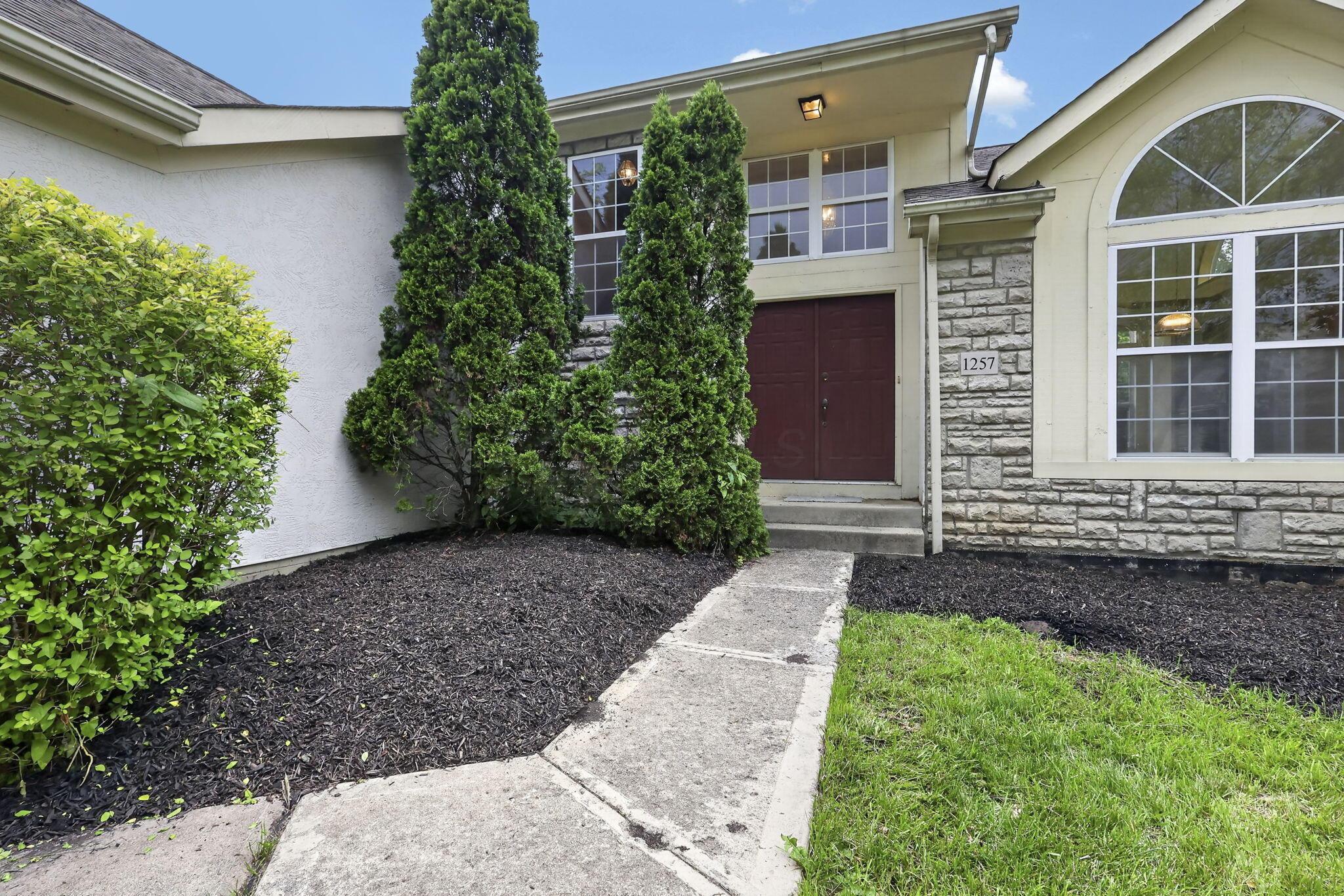 1257 Flagstone Square