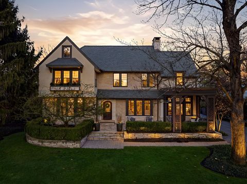 Photo of 170 S Parkview Avenue, Bexley, OH 43209 (MLS # 226012432)