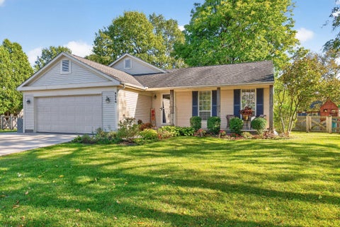 Photo of 8246 Waco Lane, Powell, OH 43065 (MLS # 226036864)