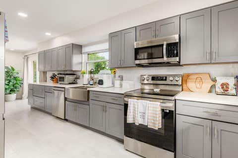 Tiny photo for 1656 Kenwick Road, Columbus, OH 43209 (MLS # 226030933)