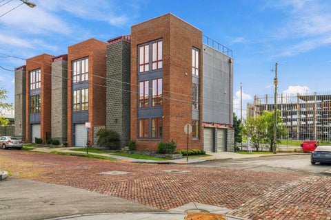 Tiny photo for 75 E Russell Street, Columbus, OH 43215 (MLS # 226035704)