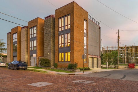 Tiny photo for 75 E Russell Street, Columbus, OH 43215 (MLS # 226035704)