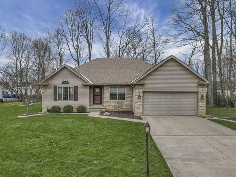 Photo of 145 Shawnee Loop N, Pataskala, OH 43062 (MLS # 226008216)