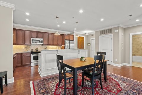 Tiny photo for 3175 Tremont Road 313 #313, Columbus, OH 43221 (MLS # 225045720)