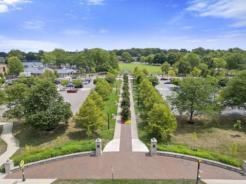 Tiny photo for 3175 Tremont Road 313 #313, Columbus, OH 43221 (MLS # 225045720)