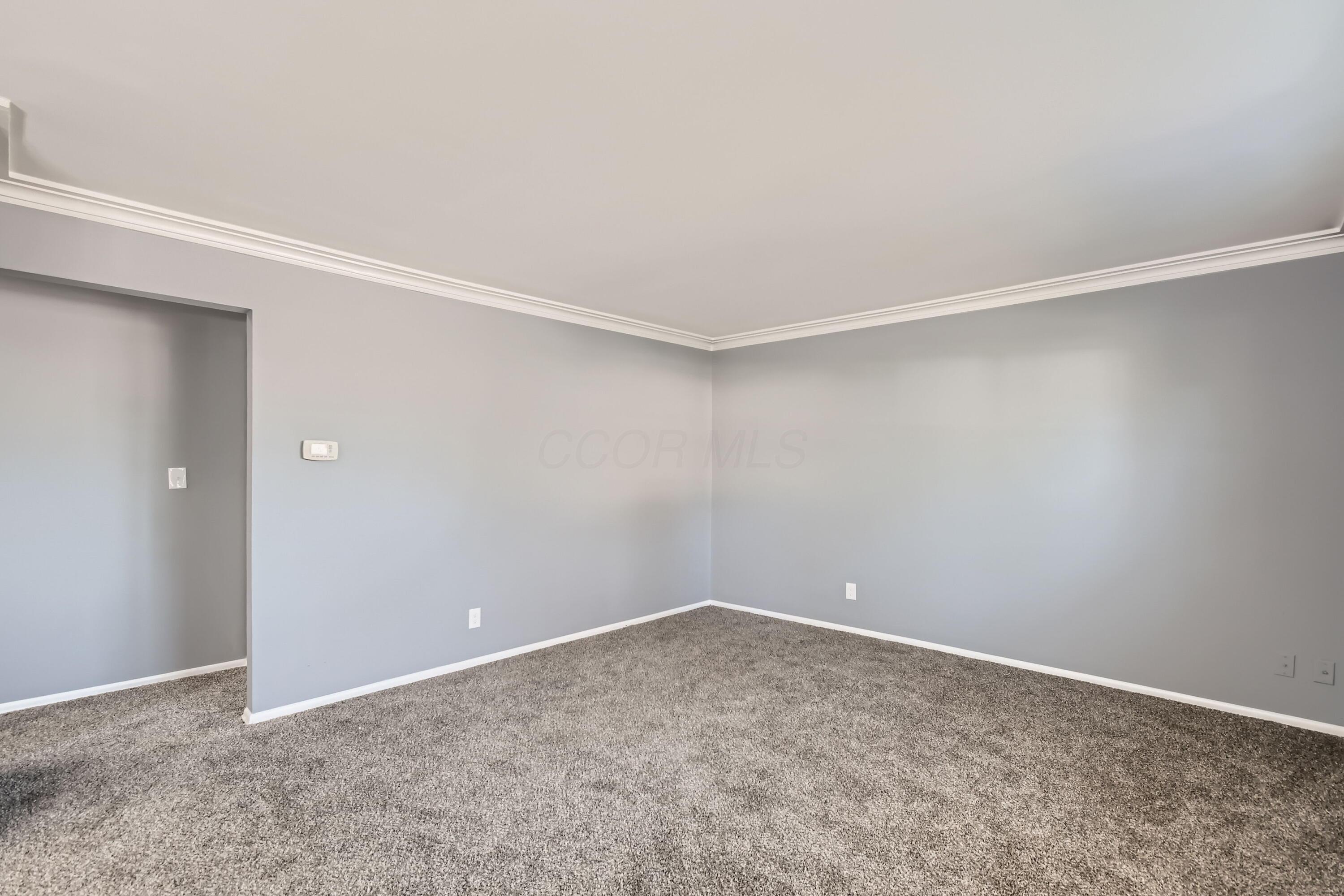 1074 Hunt Valley Drive, Reynoldsburg, Ohio image 9