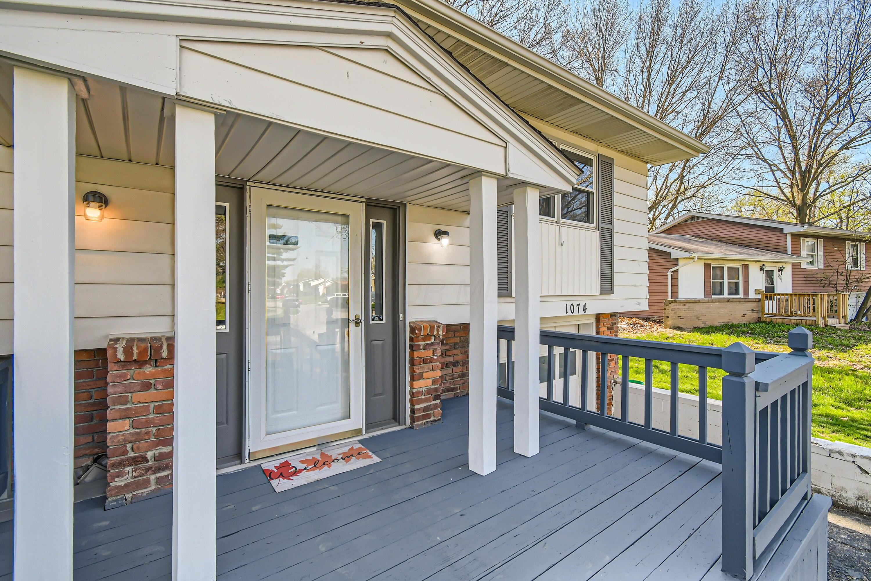 1074 Hunt Valley Drive, Reynoldsburg, Ohio image 2