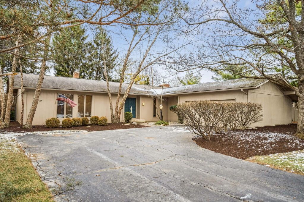 1440 Bridgeton Drive, Upper Arlington, OH 43220, MLS #224001560 ...