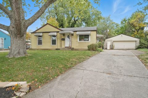 Photo of 6336 Archmere Square E, Columbus, OH 43229 (MLS # 225040364)