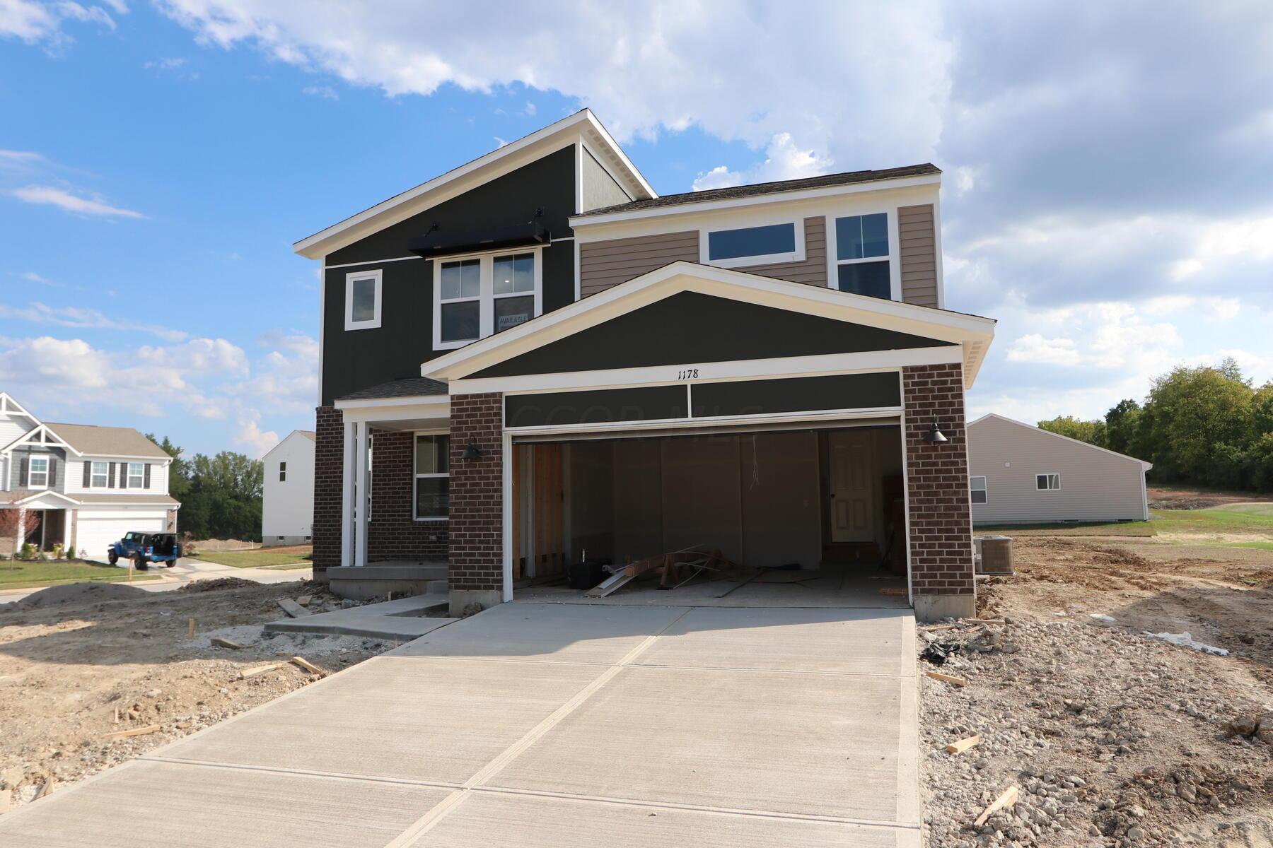 1178 Heathgate Way, Fairborn, Ohio image 2