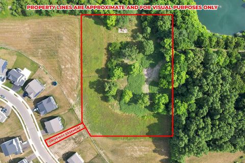 Photo of 5284 Taylor Road SW, Blacklick, OH 43004 (MLS # 224023470)