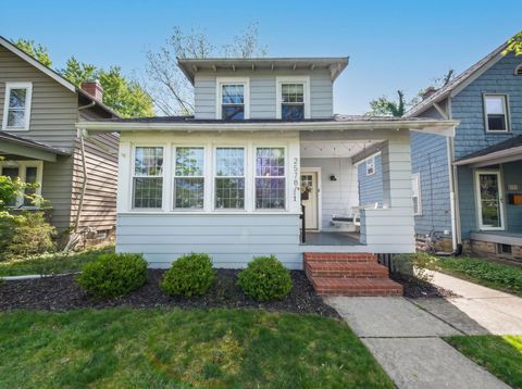 Photo of 2578 N 4th Street, Columbus, OH 43202 (MLS # 226014712)