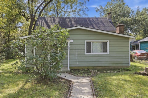 Photo of 2297 Albert Avenue, Columbus, OH 43224 (MLS # 226035823)