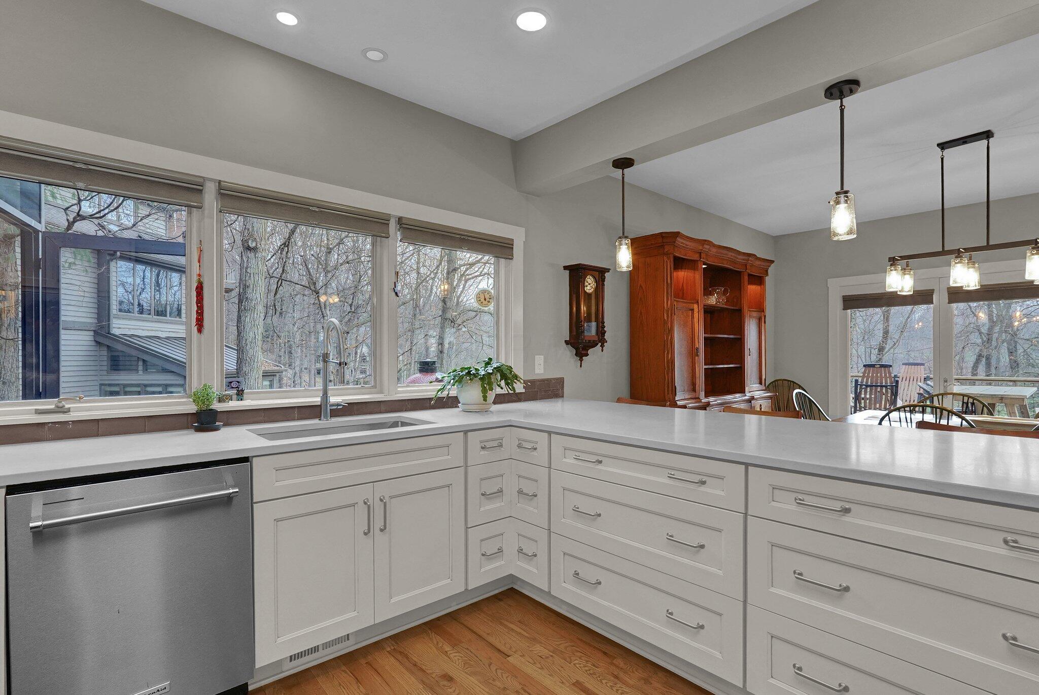 228 Pinehurst Drive, Granville, Ohio image 10