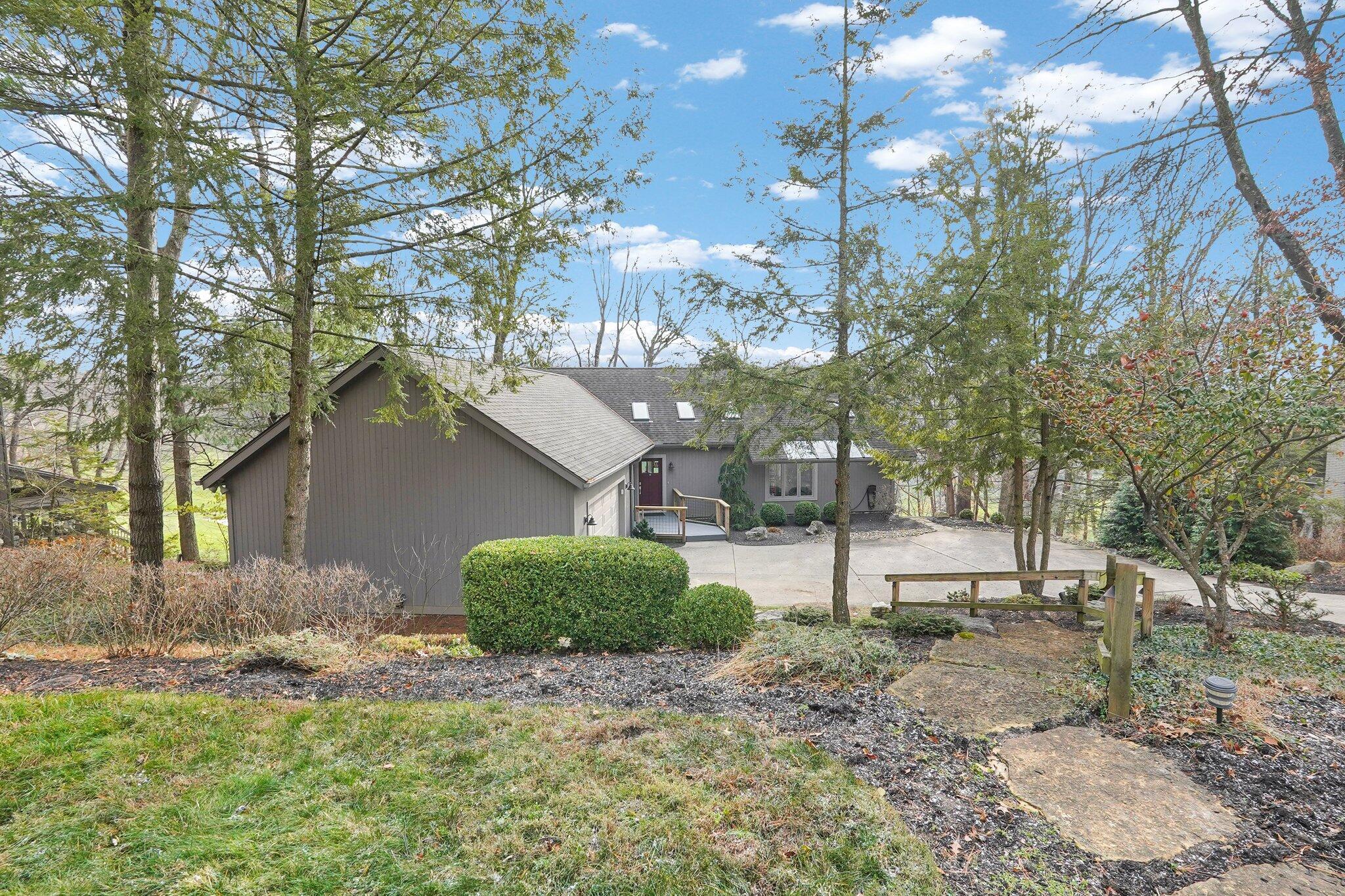 228 Pinehurst Drive, Granville, Ohio image 3