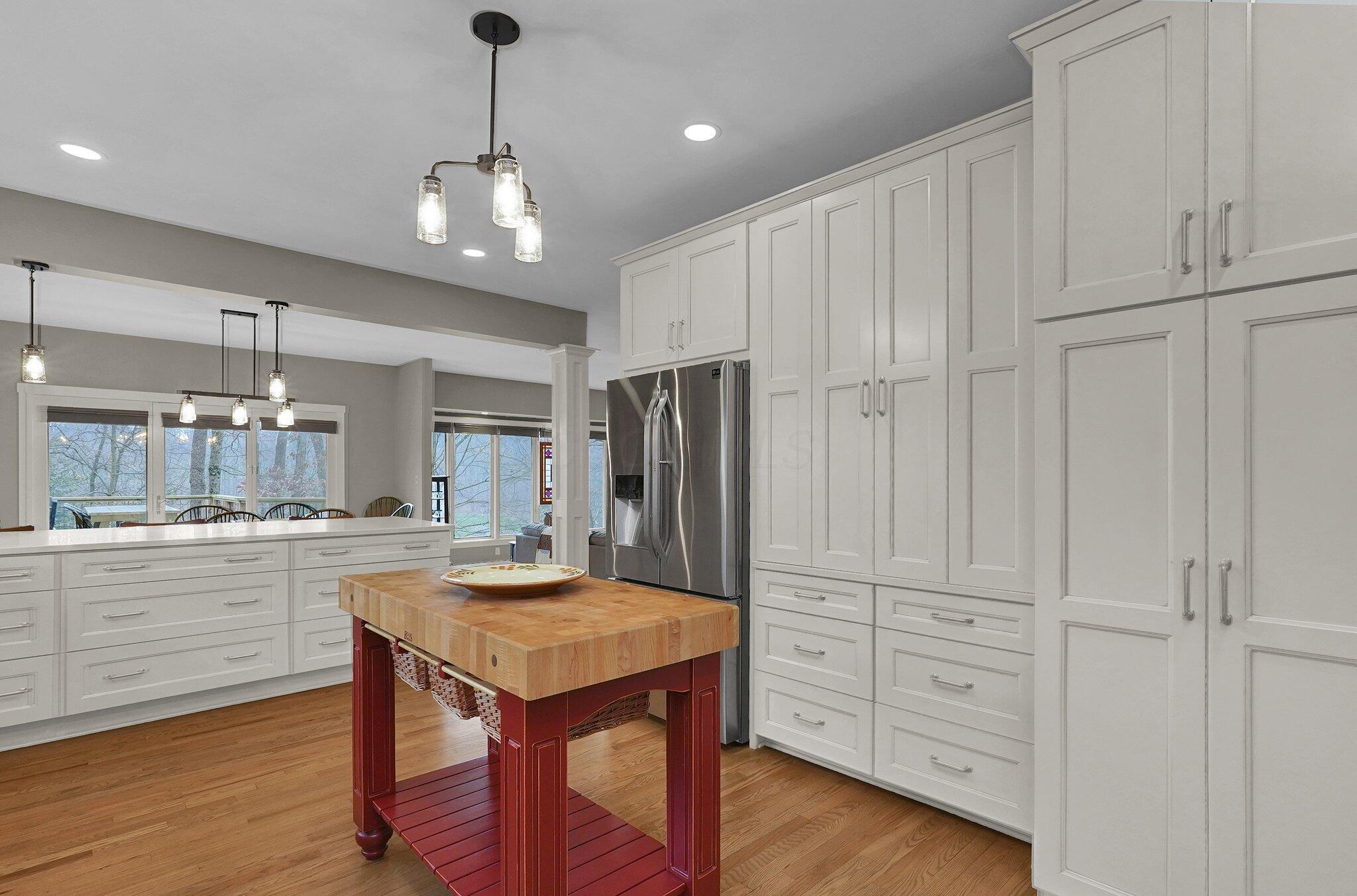 228 Pinehurst Drive, Granville, Ohio image 13