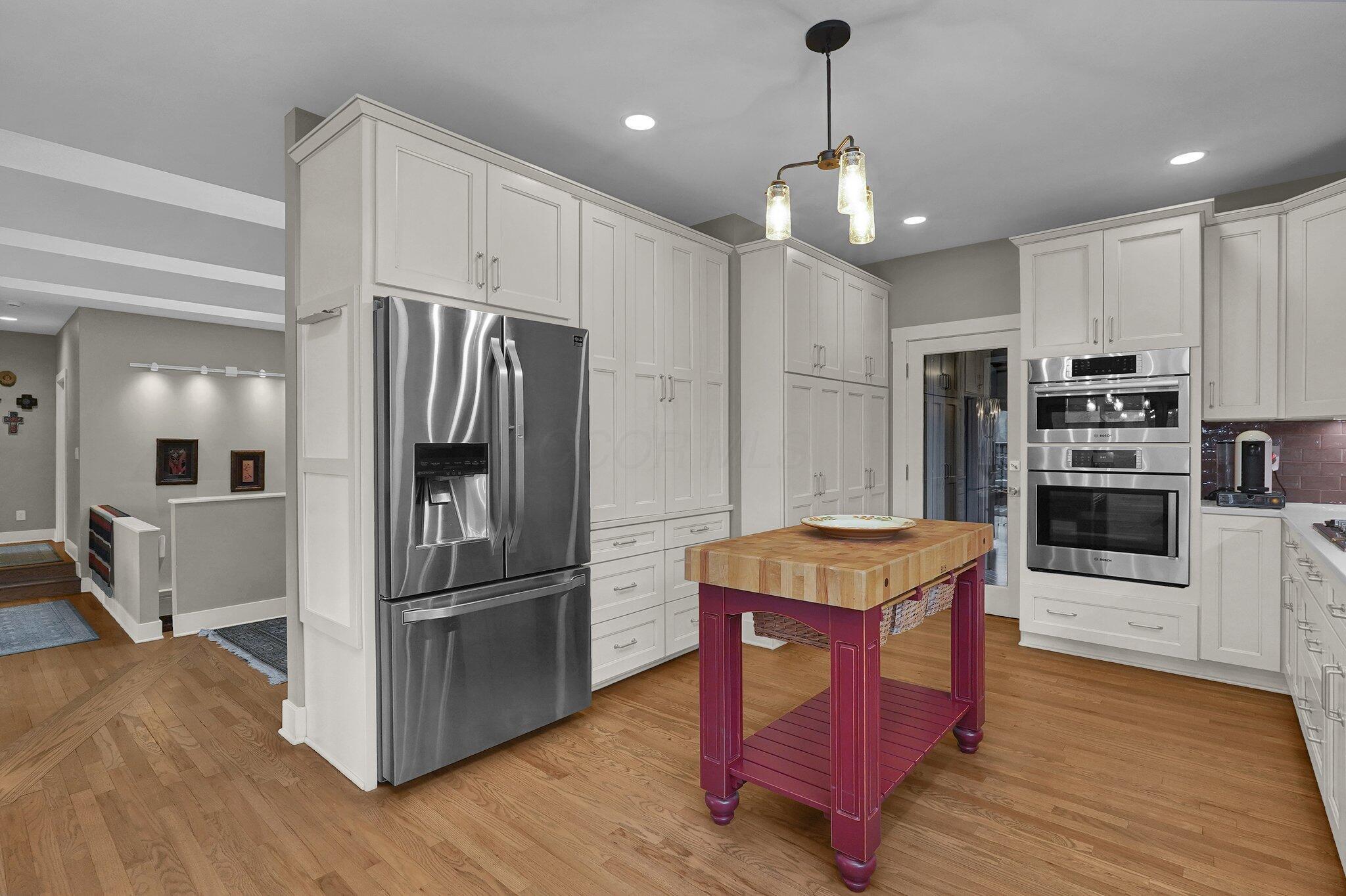 228 Pinehurst Drive, Granville, Ohio image 12