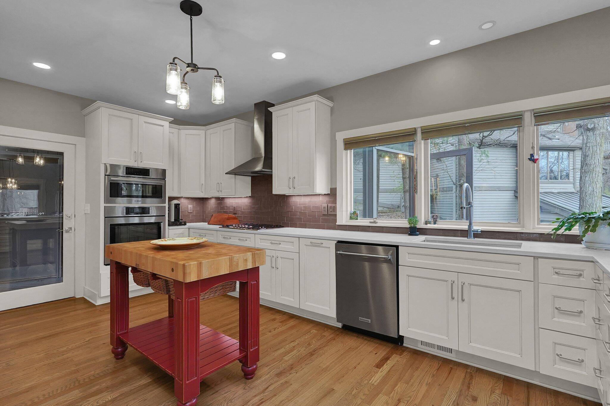 228 Pinehurst Drive, Granville, Ohio image 11