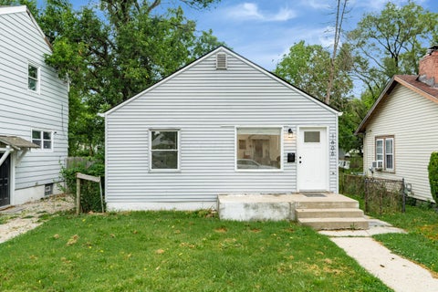 Photo of 1606 Cordell Avenue, Columbus, OH 43211 (MLS # 226021644)