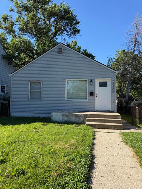 Homes For Sale - 1606 Cordell Avenue<br/> Columbus, OH 43211