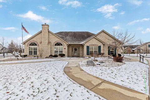 Tiny photo for 310 Stoneshire Loop, Pataskala, OH 43062 (MLS # 226000041)