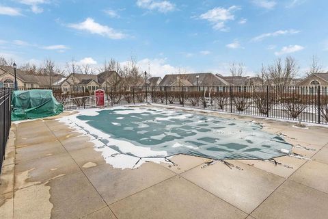 Tiny photo for 310 Stoneshire Loop, Pataskala, OH 43062 (MLS # 226000041)