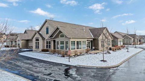 Photo of 310 Stoneshire Loop, Pataskala, OH 43062 (MLS # 226000041)