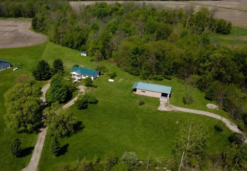 Photo of 8088 County Road 30, Galion, OH 44833 (MLS # 226016507)