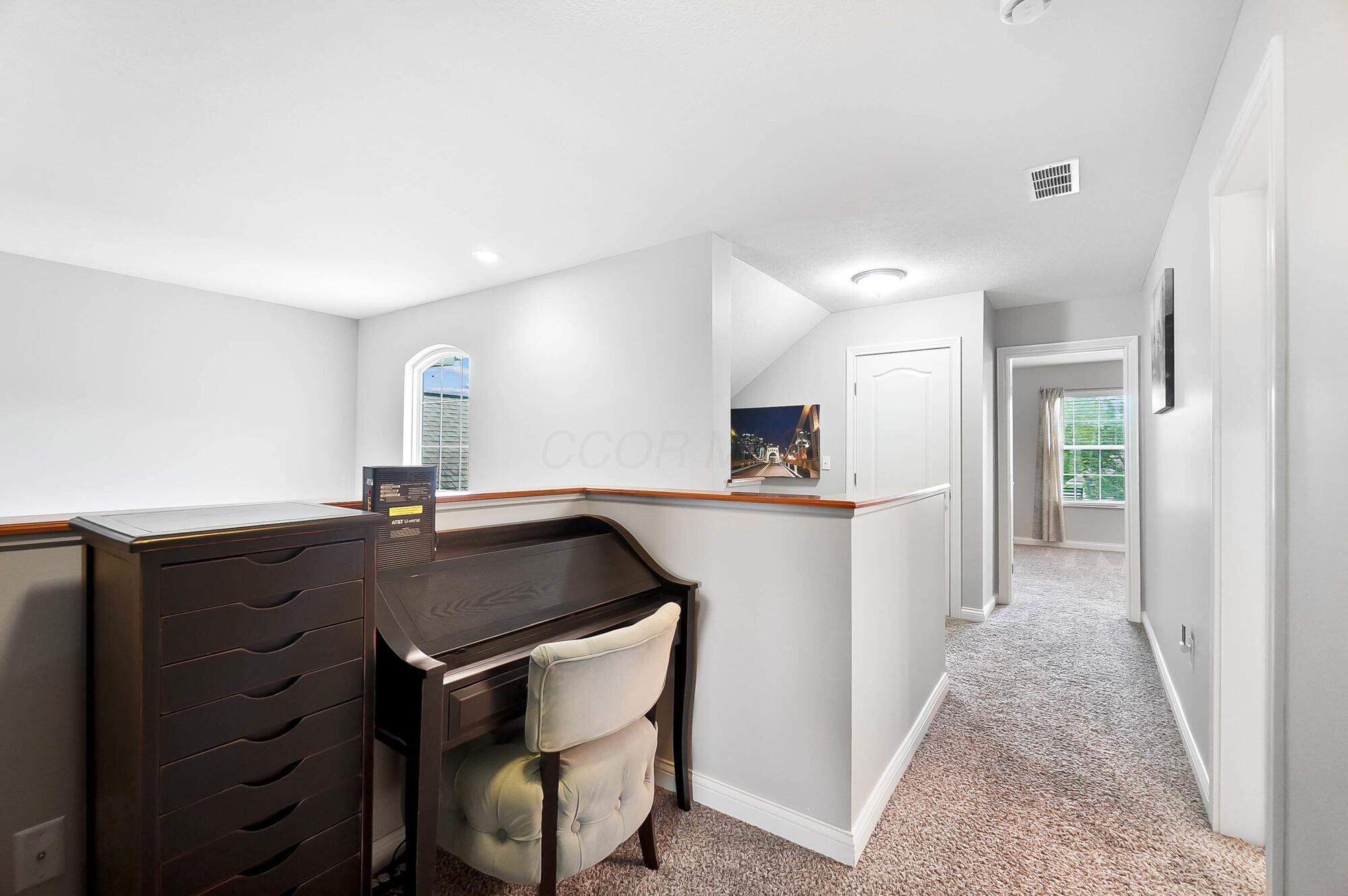 4481 Newport Loop, Grove City, Ohio image 37
